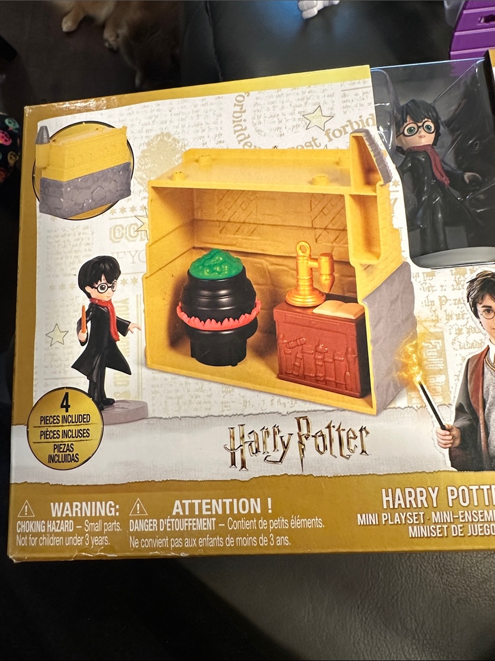 Warner Bros. Harry Potter Yellow Play Shelf with Green Cauldron and Black Figure